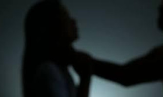 Marido dá socos e tapas na esposa enquanto ela dormia, em Pontes e Lacerda
