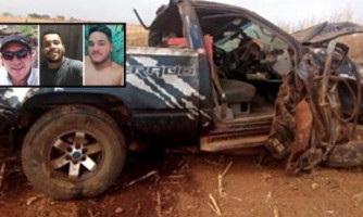 Homens morrem em grave acidente de caminhonete; corpos foram dilacerados