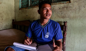 Estudante da zona rural que fez intercâmbio na Inglaterra vai fazer o Enem e pretende cursar agronomia