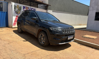 Carro de locadora em Brasília e recuperado pela PM em Pontes e Lacerda