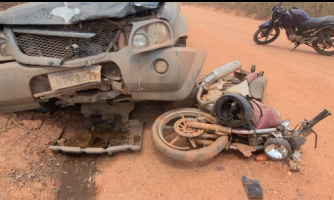 Acidente na Estrada do Sararé: Motociclista colide com caminhonete