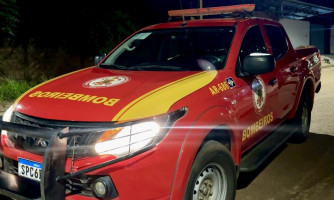 Homem esfaqueia companheira na Vila Guaporé e foge; polícia realiza buscas pelo suspeito
