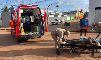 Na cidade conhecida pela violência no trânsito: colisão entre moto e bicicleta deixa uma pessoa ferida