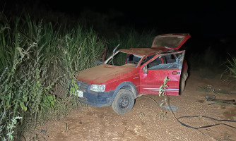 Três pessoa ficam feridas após saída de pista na estrada do matão