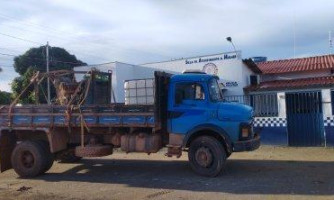 Policia Militar apreende caminhão e máquina que iriam para garimpo em Nova Lacerda