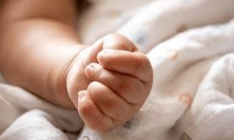 Bebê de três meses morre após cair de rede em MT; caso será investigado