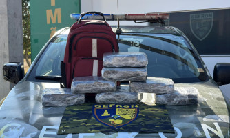 Gefron apreende estudante boliviano com droga em ônibus escolar em Cáceres