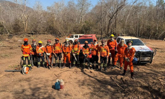 Corpo de Bombeiros extingue incêndio no Parque Estadual Serra Ricardo Franco