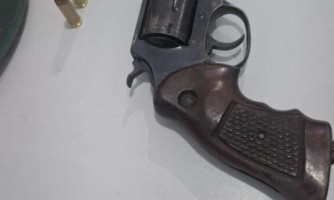 Adolescente é apreendido com revólver calibre .38 durante abordagem da PM na Avenida Sete de Setembro, em Cáceres