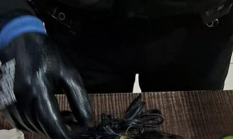 Mulheres são presas tentando entrar com fones de ouvido e maconha em penitenciária