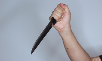 Mulher é presa em Juína suspeita de tentativa de homicídio contra o marido