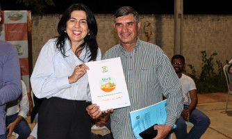 Prefeitura de Cáceres entrega mais 100 escrituras por meio do REURB