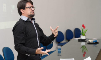 Seduc divulga edital de curso gratuito de Libras com 390 vagas em Cuiabá; aulas começam em fevereiro