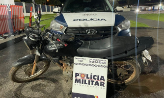 Após registro de furto, proprietário tem moto devolvida pela polícia