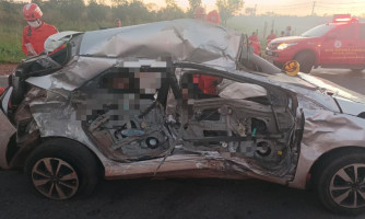 Acidente entre carro e caminhão mata homem e duas crianças,na Estrada da Guia