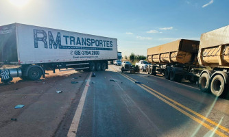 Grave acidente envolvendo três veículos deixa uma vítima fatal na BR-174, em Pontes e Lacerda