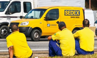 Trabalhadores dos Correios entram em greve em todo o país a partir desta sexta