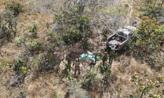 Ação integrada encontra destroços de avião e 218 kg de droga escondida em Nova Lacerda