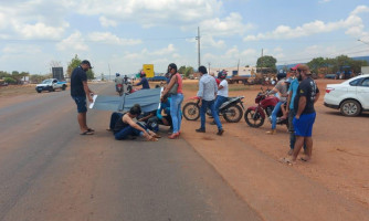 Acidente : carro colide em motociclista ao acessar a BR- 174 em Pontes e Lacerda
