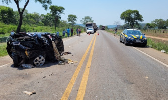 Acidente com carreta termina em morte na saída de Cáceres