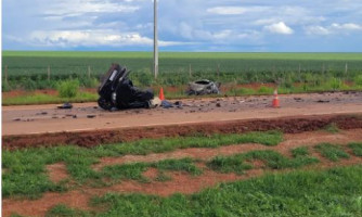 Acidente entre dois carros deixa seis mortos na BR-163