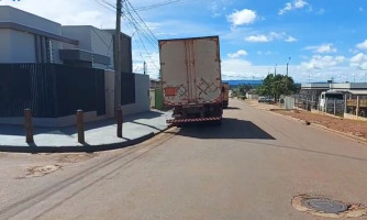 Acidente: “estamos perdendo a visibilidade com esse caminhão estacionado aqui”, diz motorista