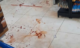 Assalto em mercado: Bandido é baleado durante ação criminosa em Pontes e Lacerda