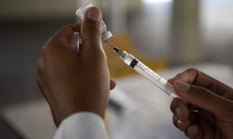 Brasil passa o Reino Unido e se torna o 4º país que mais aplicou vacinas