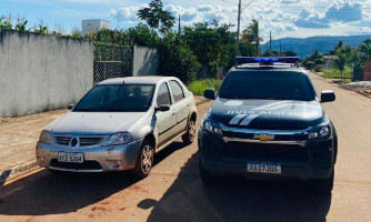 Carro furtado de Pontes e Lacerda é localizado em pasto na zona rural de Vila bela