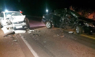Colisão entre dois carros termina em morte na BR 174, em Pontes e Lacerda