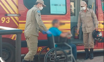 Colisão entre moto e ônibus deixa uma pessoa ferida na Zona Rural