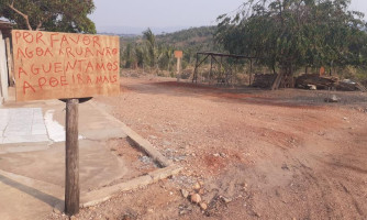 De forma inusitada, morador do Residencial Vera chama a atenção da Secretaria de Obras