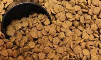 Donos de supermercado são indiciados por comprarem carga furtada de ração de cachorro