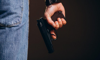 Em Glória D’Oeste, homem recebe ligação, sai de casa e é executado a tiros