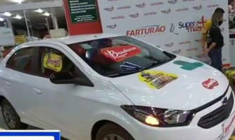 Farturão e SuperMais finalizam promocao do dia das mães com sorteio de um carro