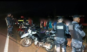 Força Tática fecha o cerco e detém motociclistas empinando