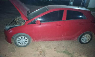 Homem compra e tenta negociar carro roubado em Comodoro