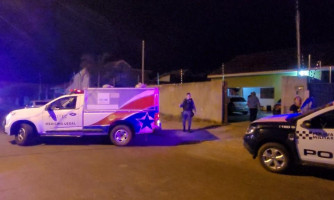 Homem é assassinado a tiros dentro de residência no centro de Pontes e Lacerda