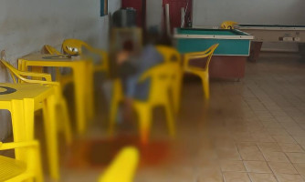 Homem é executado com tiro na cabeça após discussão em bar