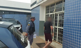 Homem é preso por roubo, mas alega que mandado de prisão é para o irmão