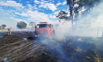 Incêndio queima aproximadamente 05 hectares de propriedade em zona rural de Jauru