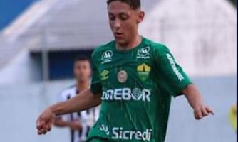 Jogador atropelado precisa de uma vaga urgente em UTI, diz mãe