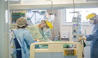 Ministério da Saúde orienta comprar medicamento com sobrepreço e, depois, levar o caso ao MP