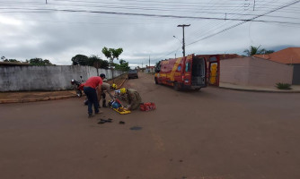 Motociclista invade preferencial e causa acidente na Terezinha Coura Garbim