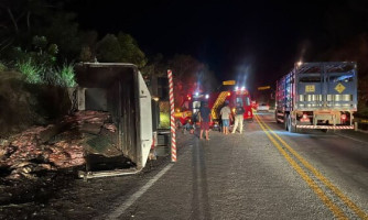 Motorista fica preso às ferragens em acidente na BR-070 em Cáceres