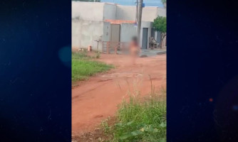 Mulher nua pelas ruas de Pontes e Lacerda: ” alguém tem que fazer alguma coisa”, implora moradora