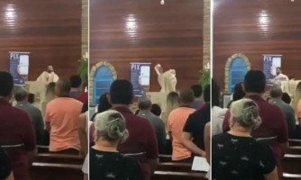 Padre tira a batina e abandona missa após discussão política em igreja