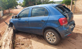 Perseguição termina com tiros, prisão e acidente no centro de Pontes e Lacerda