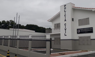 Rapaz é preso após incendiar casa da própria mãe em Jauru