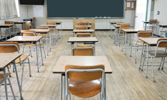 Seduc determina que professores da rede estadual devem voltar para a escola nesta segunda-feira (26)